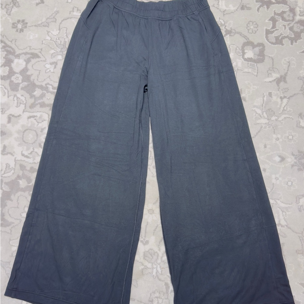 Lululemon Women's BeCalm Mid-Rise Wide Leg Pants